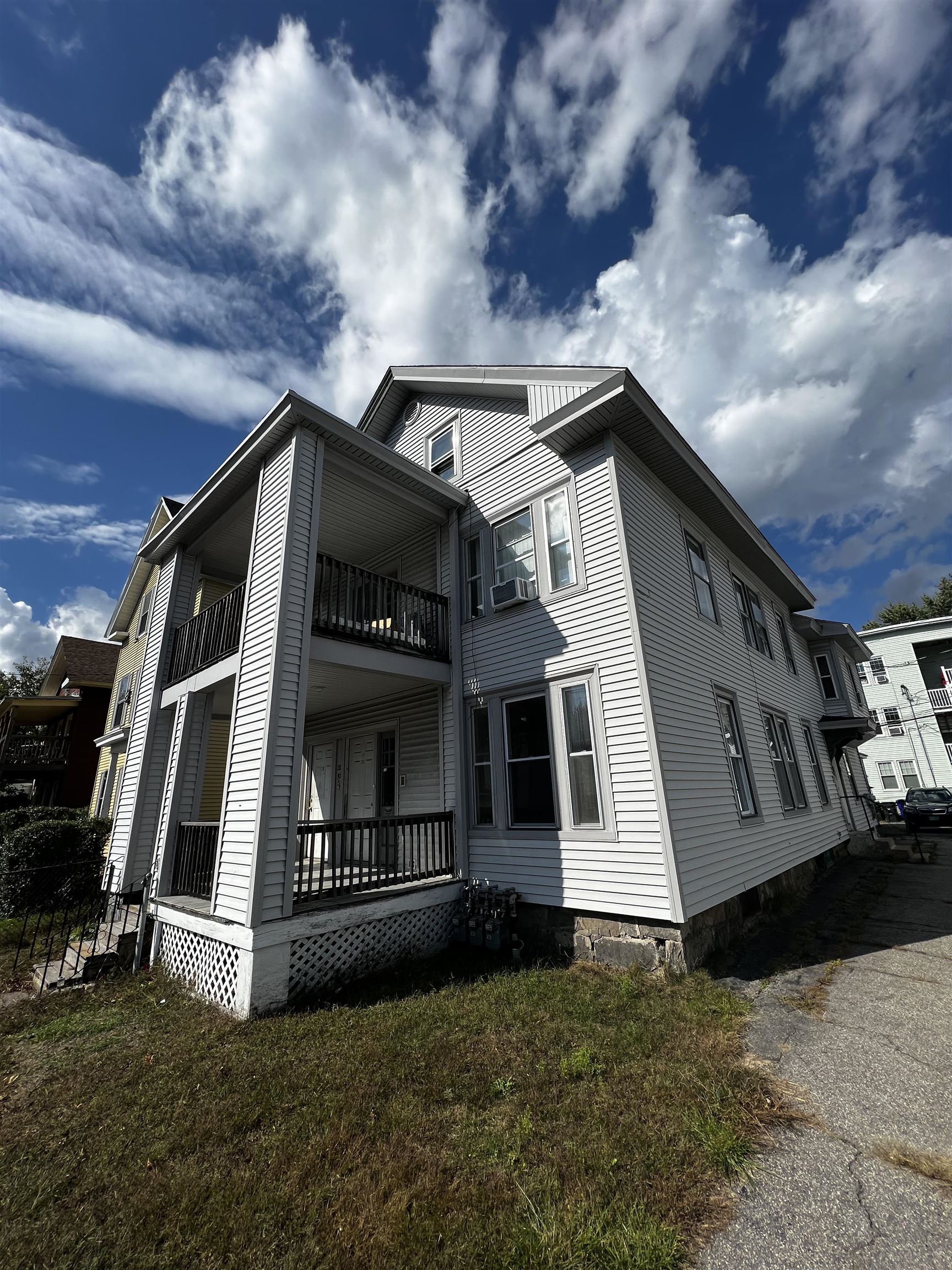 28 Brook Street, Unit 2 Manchester, NH 03104 - Photo 22 of 23