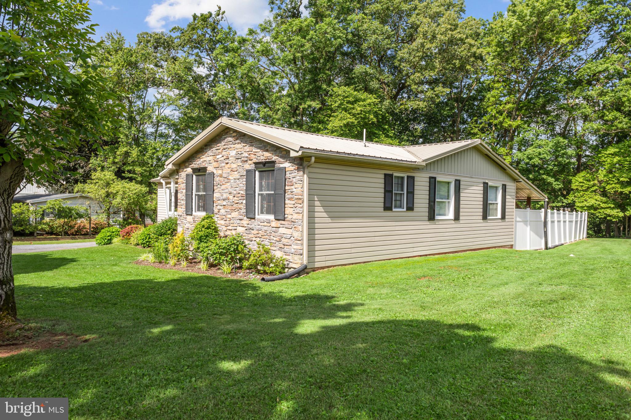 1319 Mt Wilson Road Lebanon, PA 17042 - Photo 3 of 34 Gallery Image 3