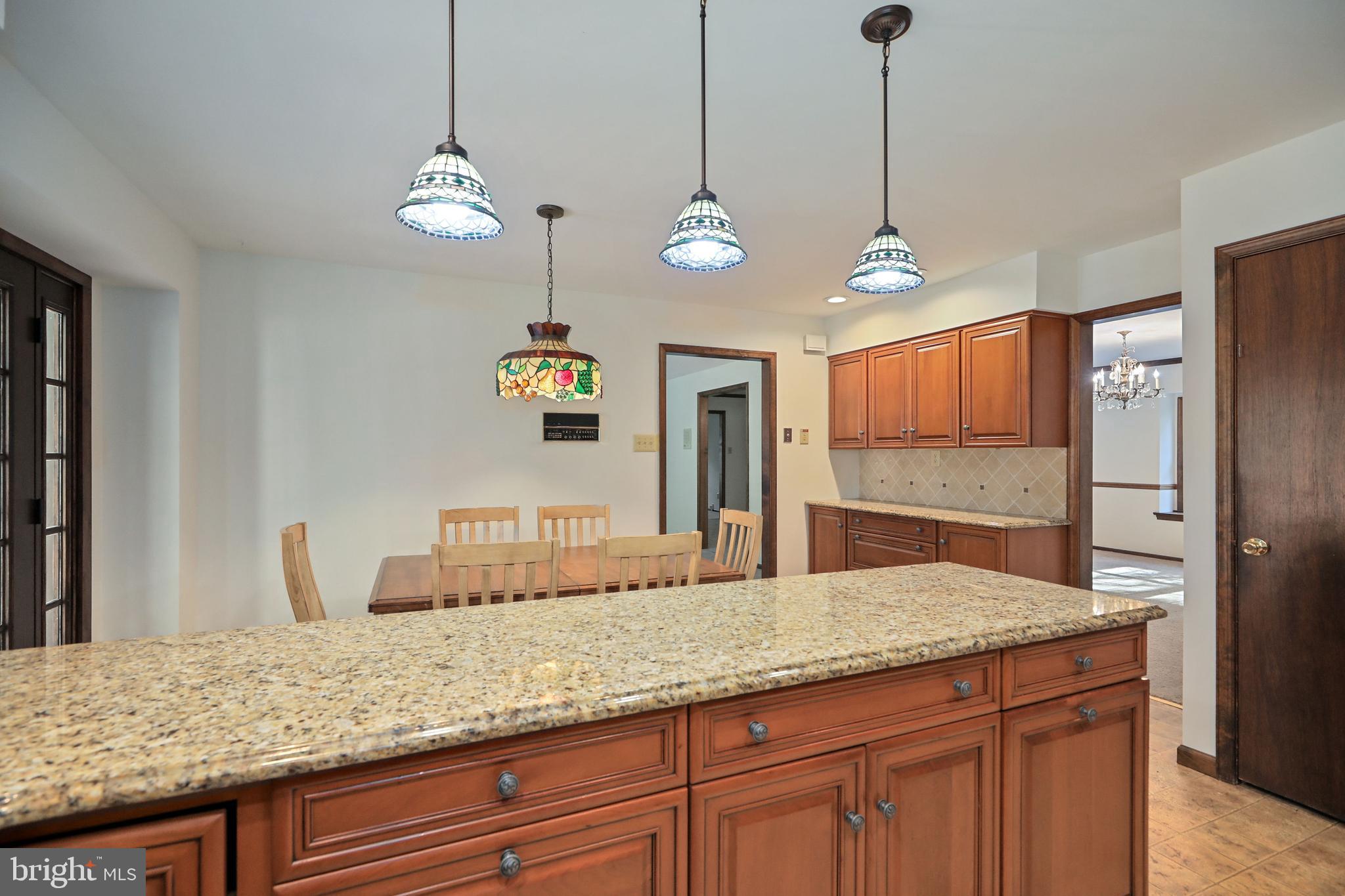 6 Tudor Court Medford, NJ 08055 - Photo 8 of 32 Kitchen