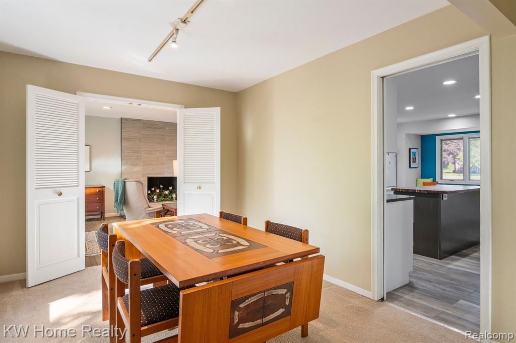 29952 Fox Grove Road Farmington Hills, MI 48334 - Photo 9 of 53 Gallery Image 9