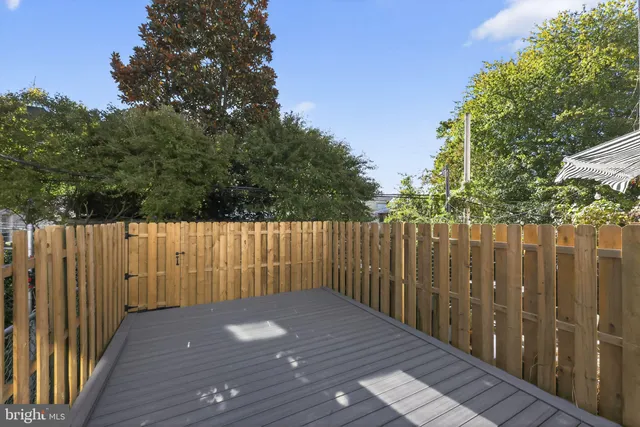 $2,500 | 3560 New Queen Street, Philadelphia, PA 19129