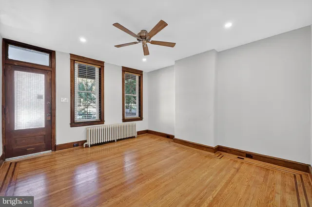 $2,500 | 3560 New Queen Street, Philadelphia, PA 19129