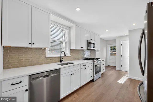 $2,500 | 3560 New Queen Street, Philadelphia, PA 19129