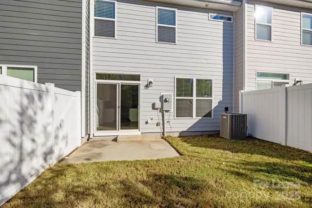a house view with a outdoor space