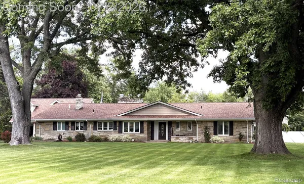 $398,900 | 1360 Kra-Nur Drive, Burton, MI 48509