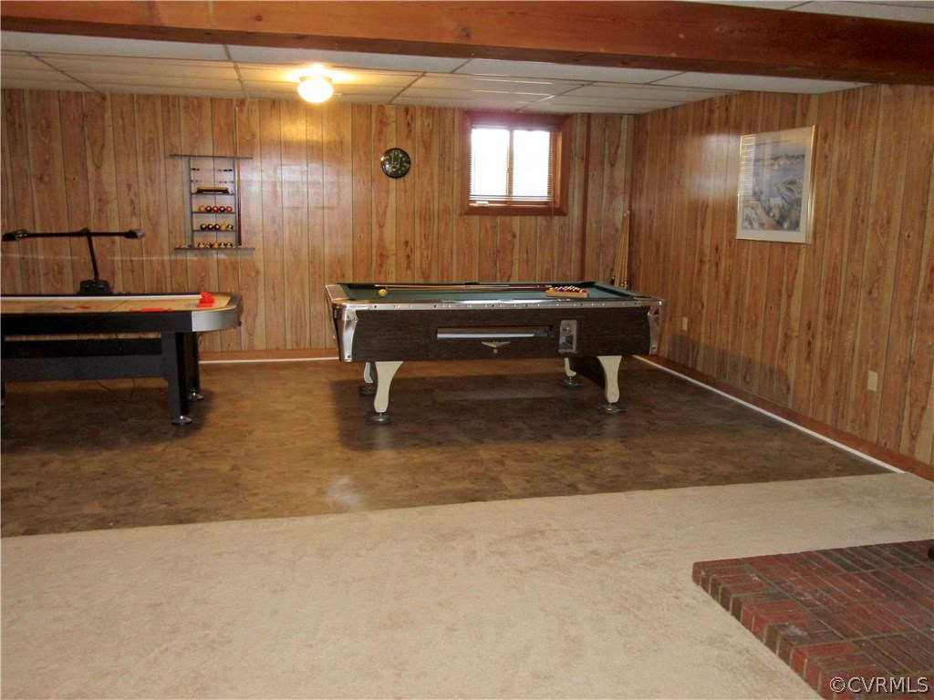 3092 Lowry Road Columbia, VA 23038 - Photo 15 of 34 a room with furniture