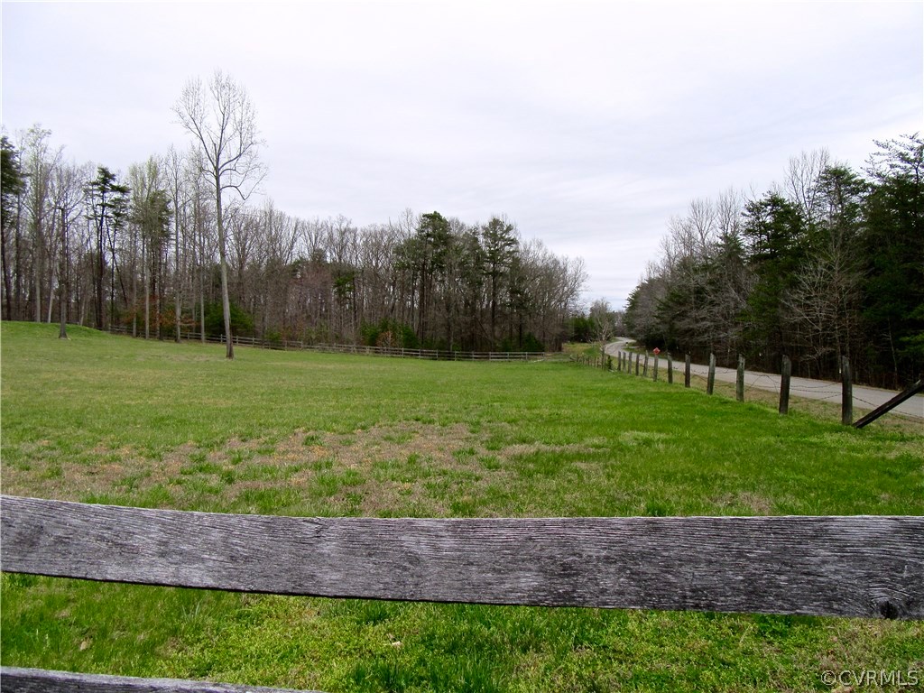 3092 Lowry Road Columbia, VA 23038 - Photo 30 of 34 a view of an outdoor space and a yard