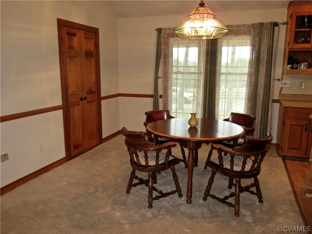 3092 Lowry Road Columbia, VA 23038 - Photo 7 of 34 a dining room with furniture and window