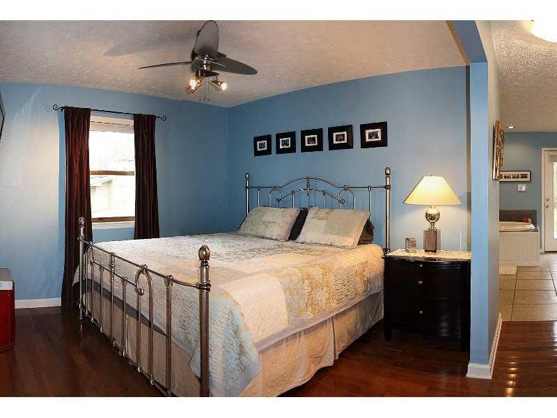 6409 Johnson Road Indianapolis, IN 46220 - Photo 11 of 24 Gallery Image 11