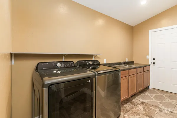$1,099,000 | 26125 South Old Malad Highway, Downey, ID 83234