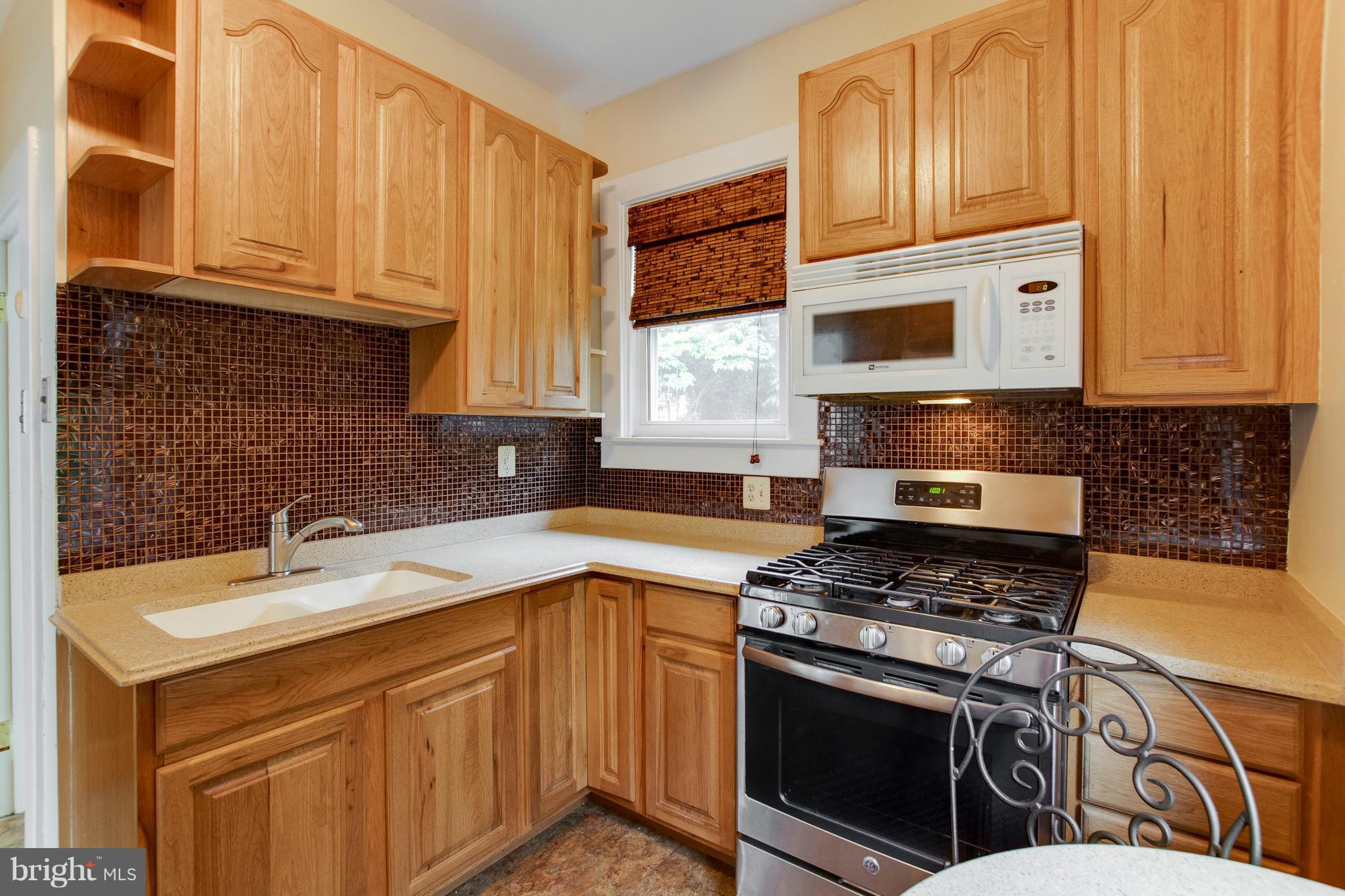 630 Plymouth Road Baltimore, MD 21229 - Photo 11 of 30 Kitchen