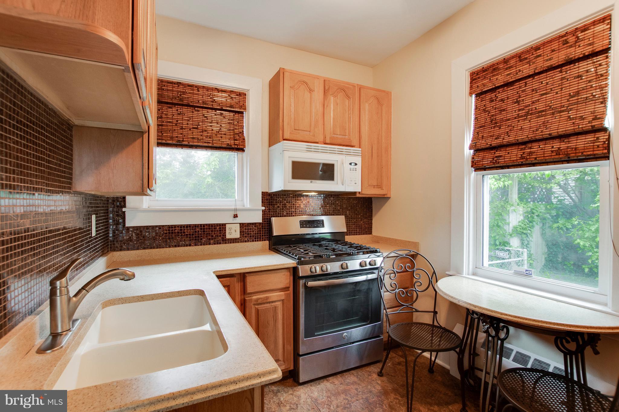 630 Plymouth Road Baltimore, MD 21229 - Photo 10 of 30 Kitchen