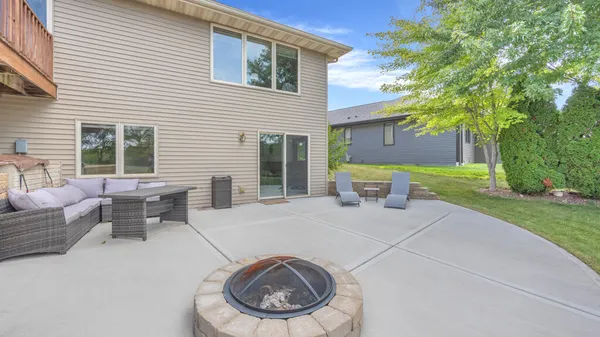 $459,900 | 1138 Prairie Road, Plymouth, WI 53073