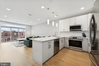 $3,200 | 700-00 Moyer Street, Unit 210, Philadelphia, PA 19125