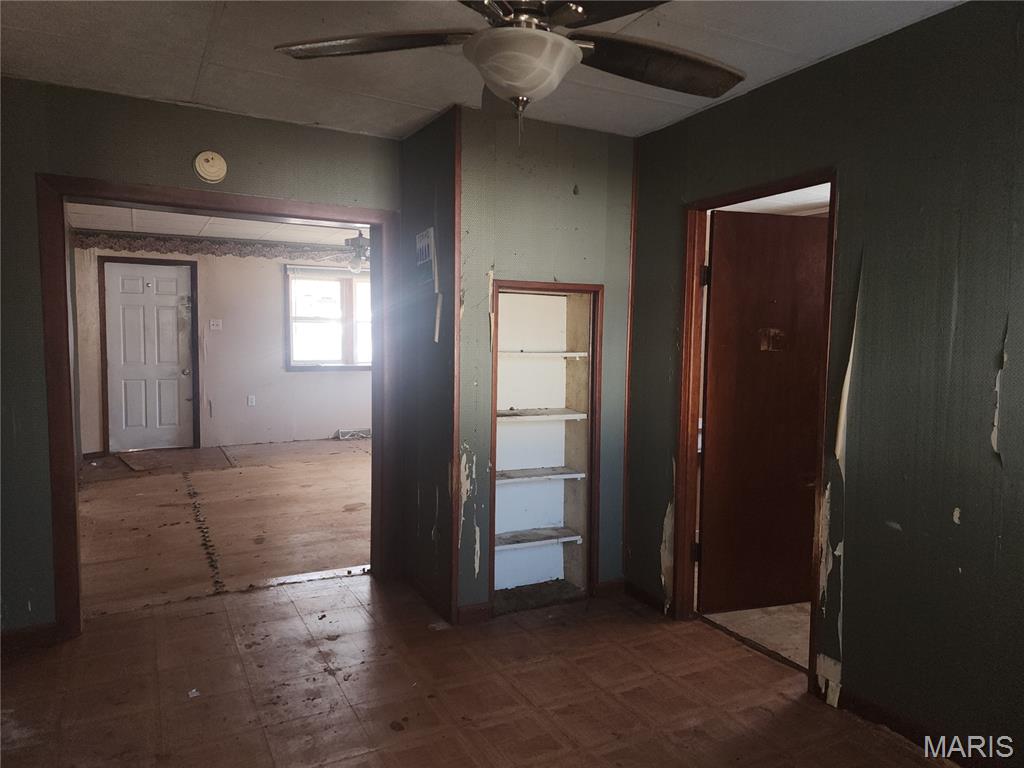 405 Washington Street Kane, IL 62054 - Photo 12 of 33