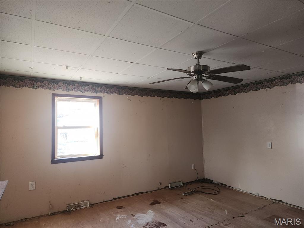 405 Washington Street Kane, IL 62054 - Photo 23 of 33