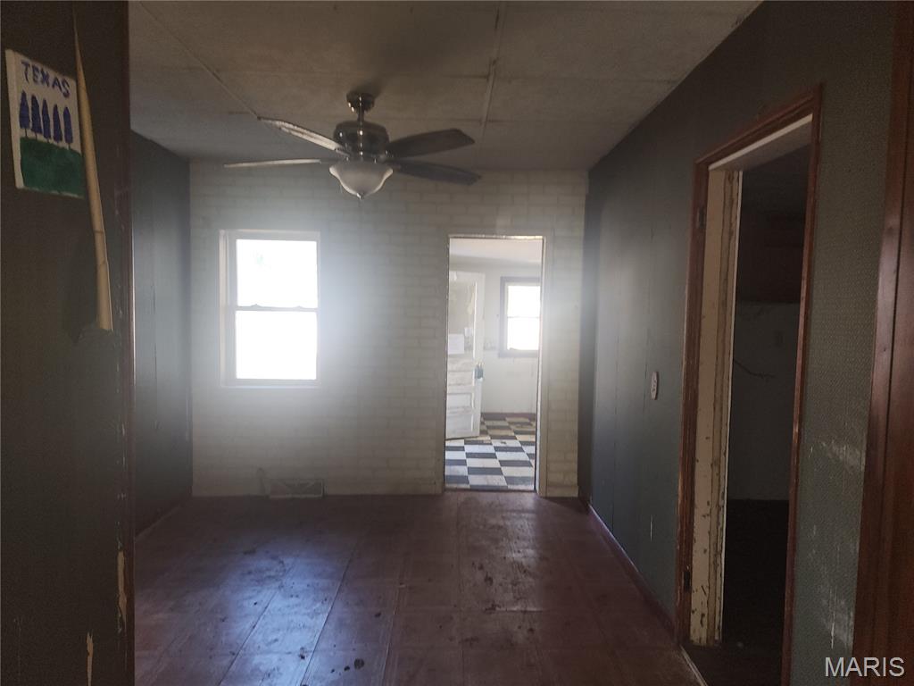 405 Washington Street Kane, IL 62054 - Photo 29 of 33