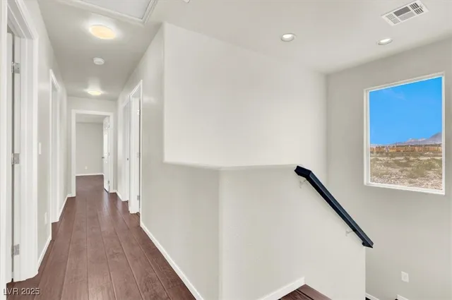 $1,800 | 6909 Graceful Cloud Avenue, Las Vegas, NV 89122