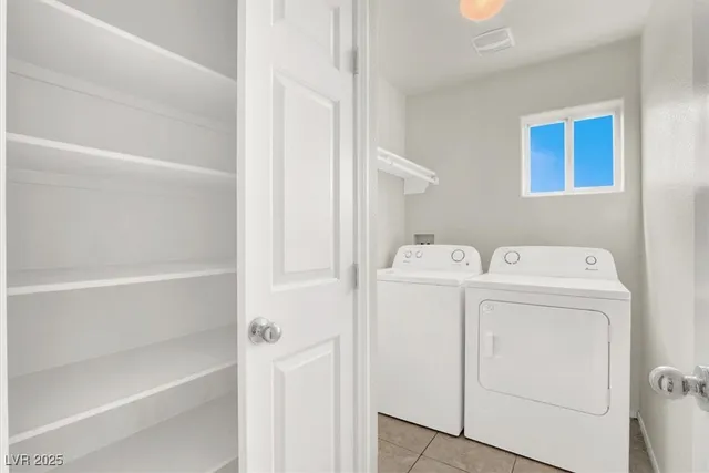 $1,800 | 6909 Graceful Cloud Avenue, Las Vegas, NV 89122