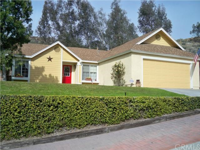 1809 sq ft 4 bedroom single story with RV Parking