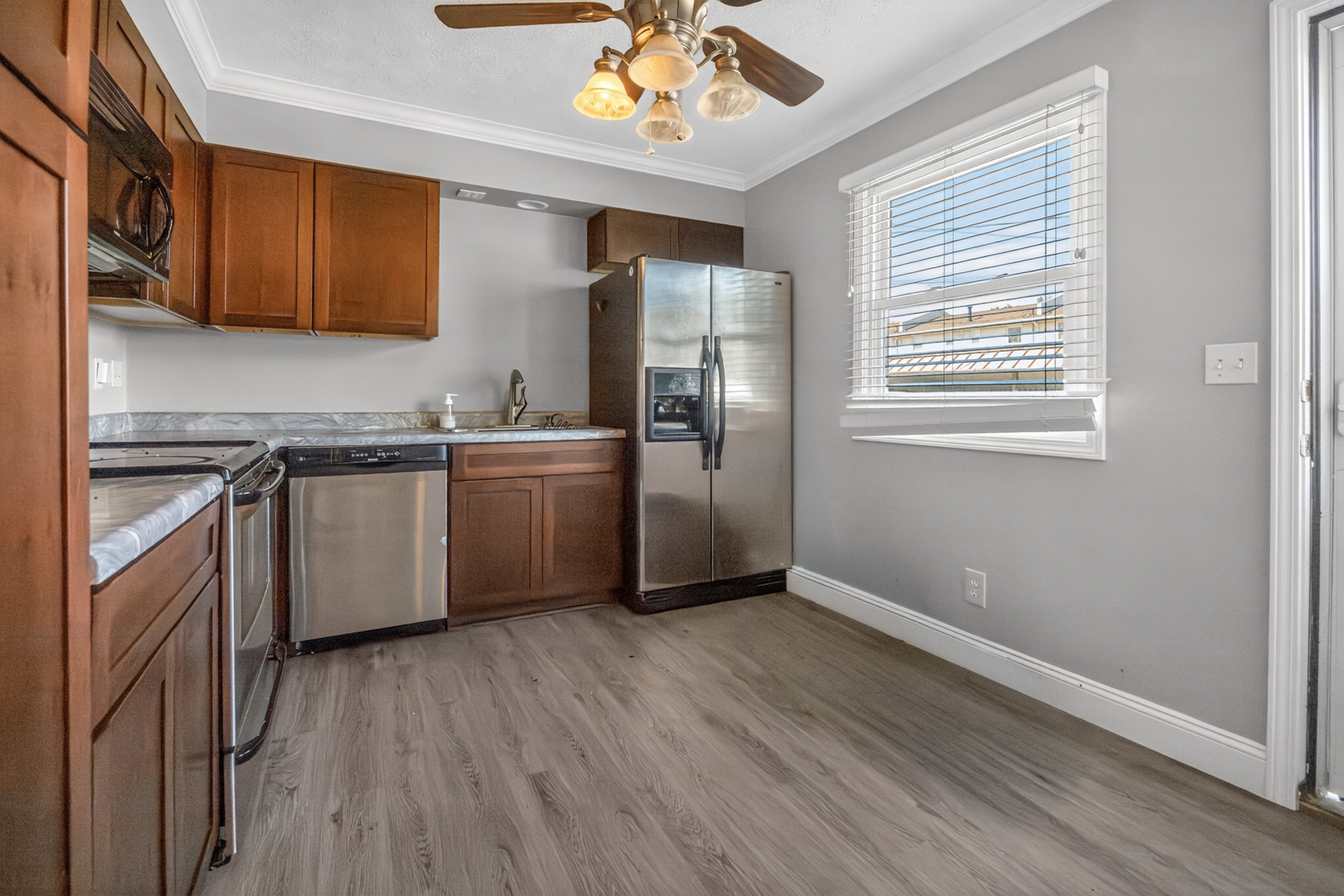 105 East Lincoln Street, Unit D Normal, IL 61761 - Photo 5 of 18