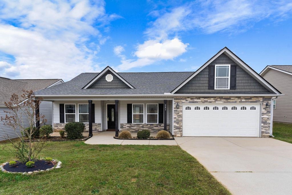 281 Highland Springs Loop Inman, SC 29349 - Photo 1 of 32