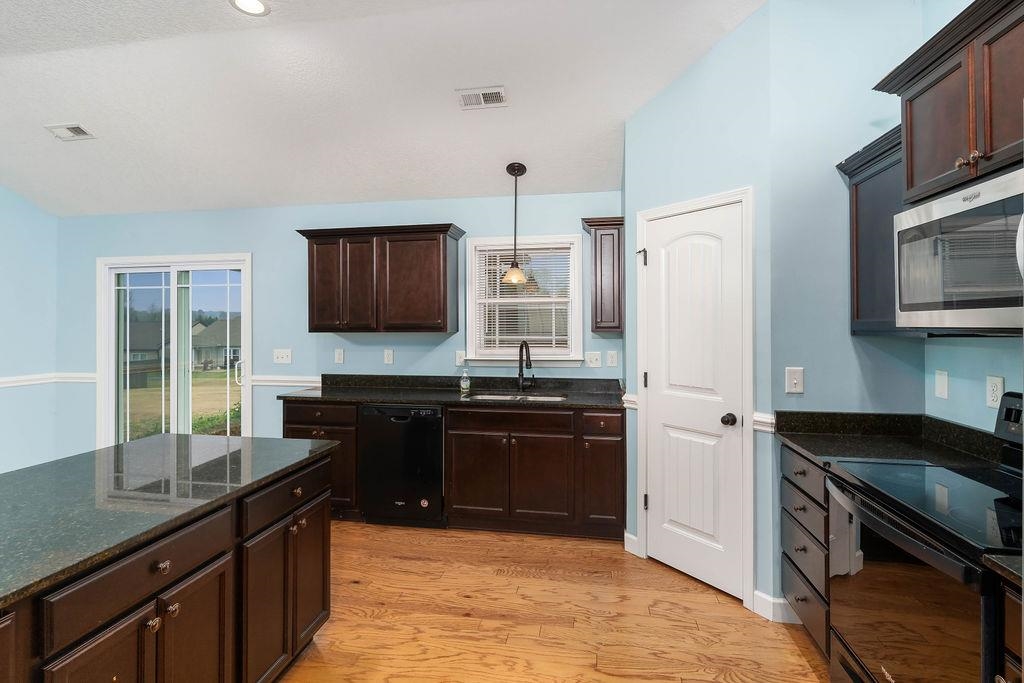 281 Highland Springs Loop Inman, SC 29349 - Photo 12 of 32