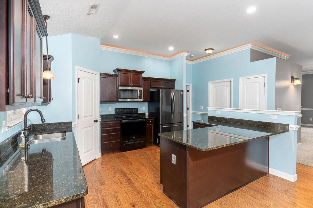 281 Highland Springs Loop Inman, SC 29349 - Photo 8 of 32