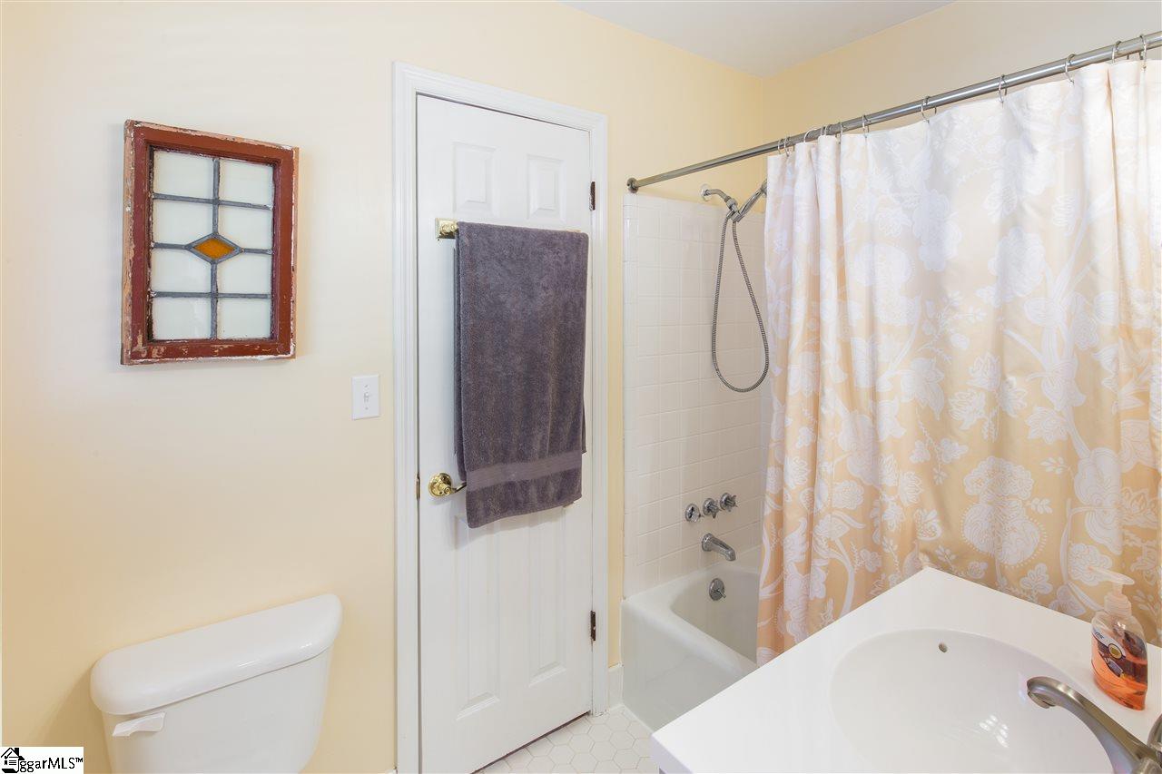 14 Randy Drive Taylors, SC 29687 - Photo 19 of 32 Gallery Image 19