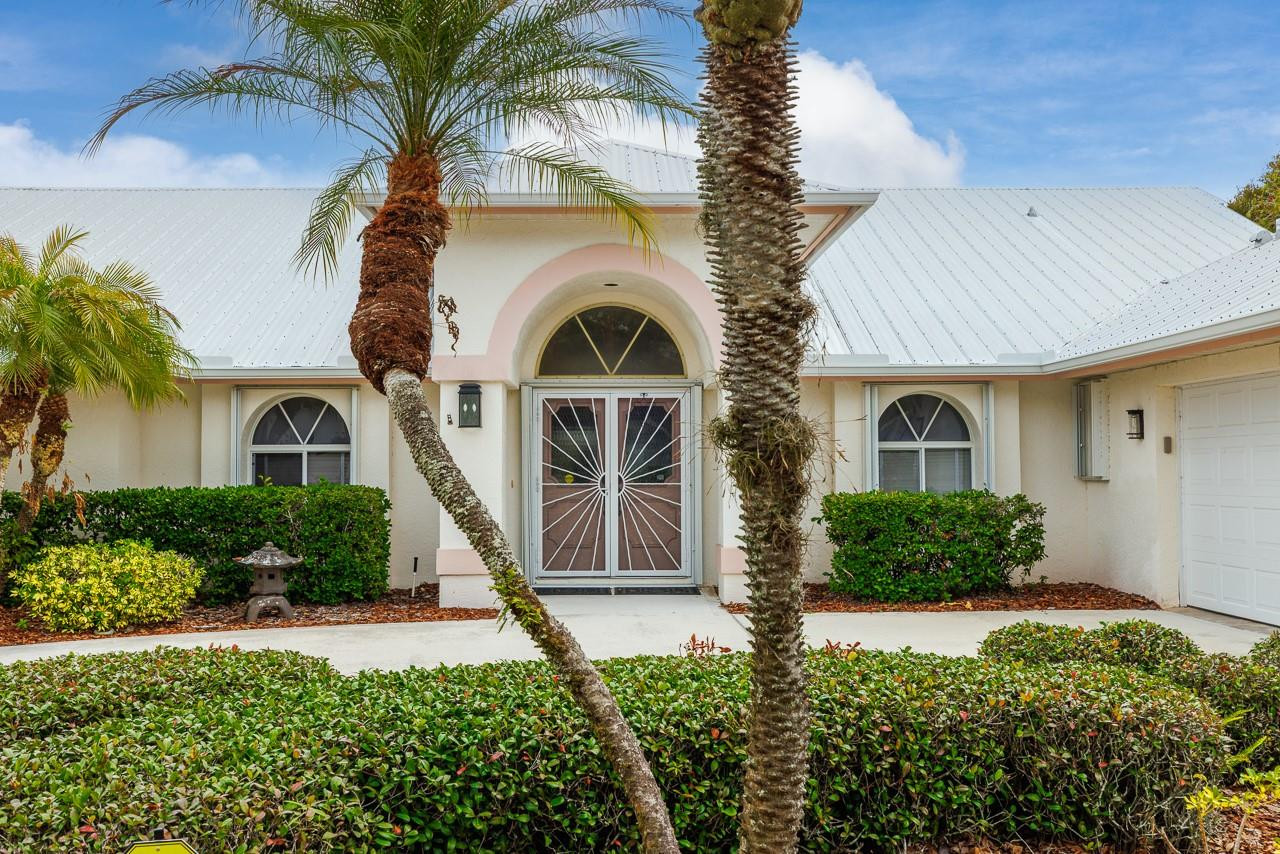 2303 Southwest Danforth Circle Palm City, FL 34990 - Photo 4 of 41 Photo 4