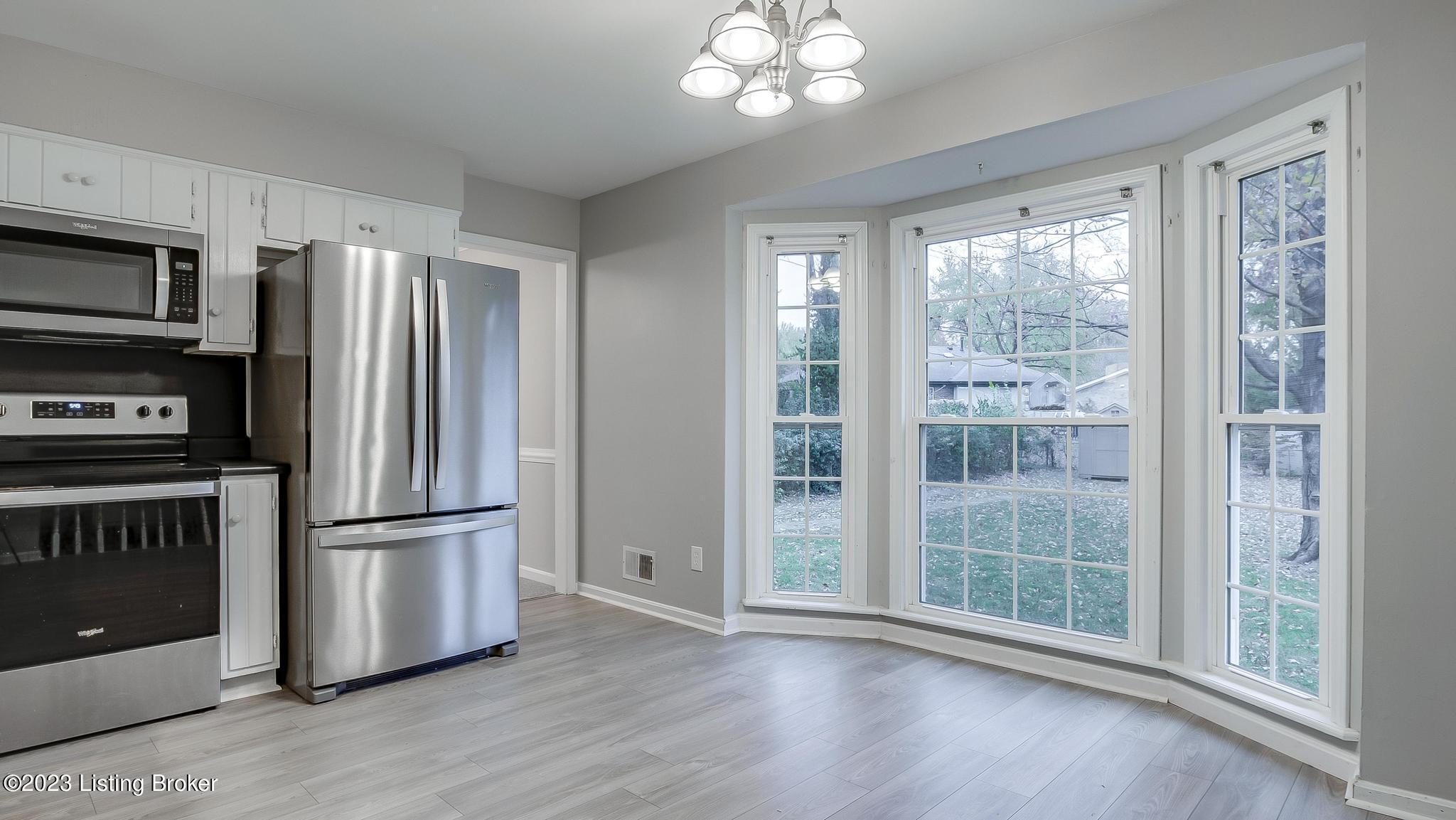 1009 Chesham Road Louisville, KY 40207 - Photo 10 of 42 1009_CheshamRd_40207_0518