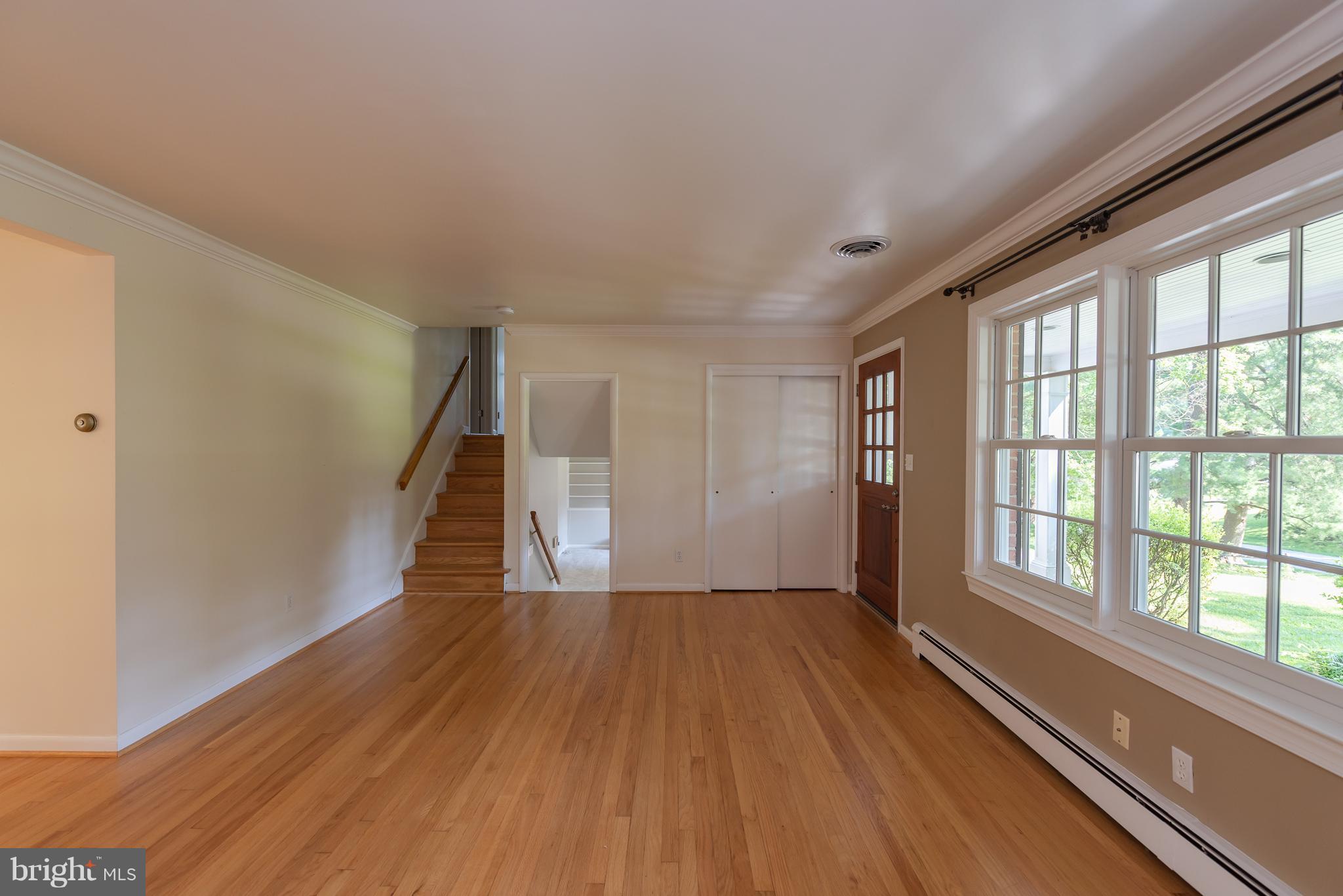 3710 Meadowvale Road Ellicott City, MD 21042 - Photo 5 of 27 Living Room