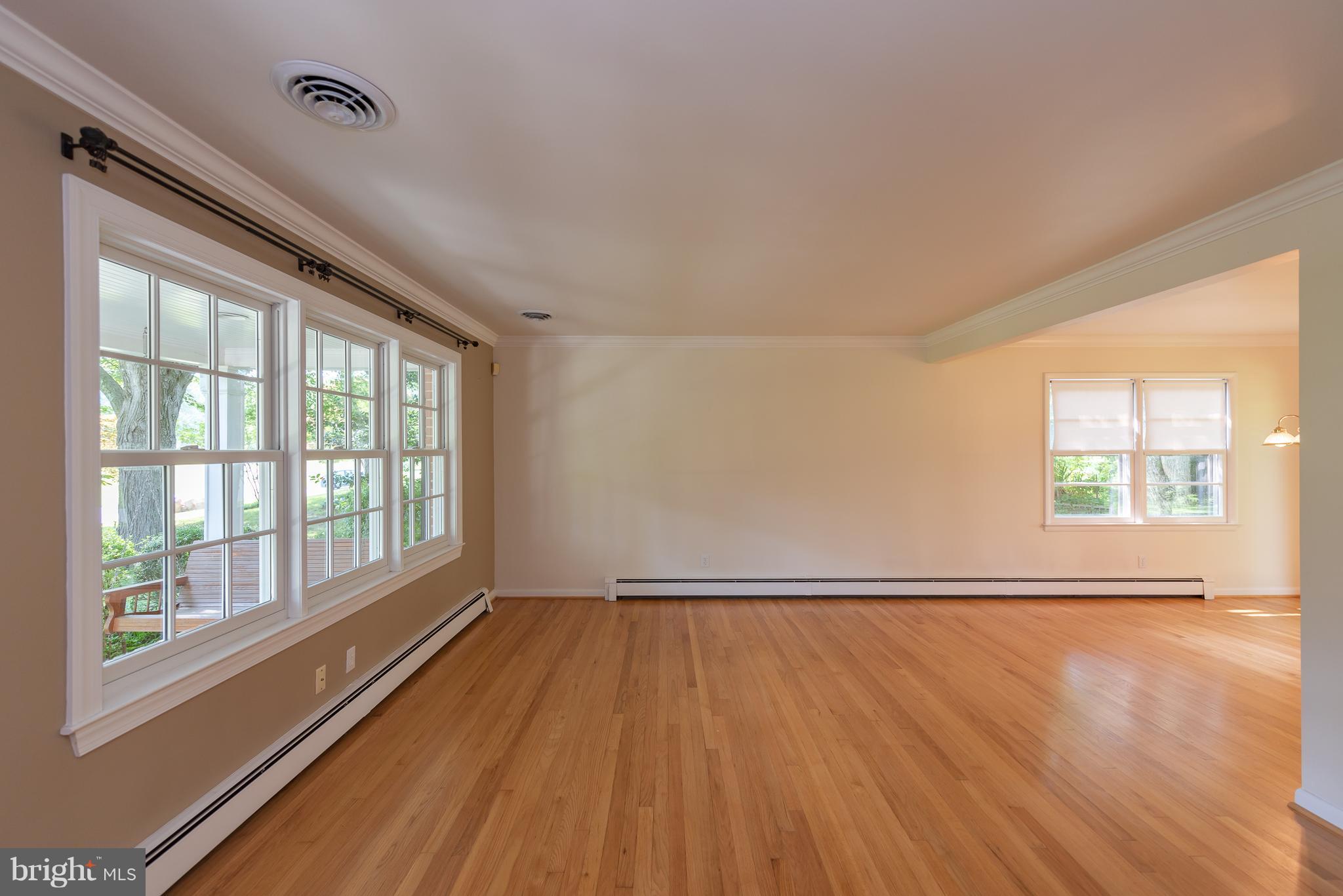 3710 Meadowvale Road Ellicott City, MD 21042 - Photo 8 of 27 Living Room