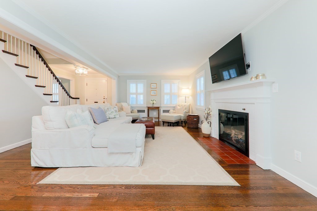 12 Rustlewood Road Milton, MA 02186 - Photo 2 of 21 Gallery Image 2
