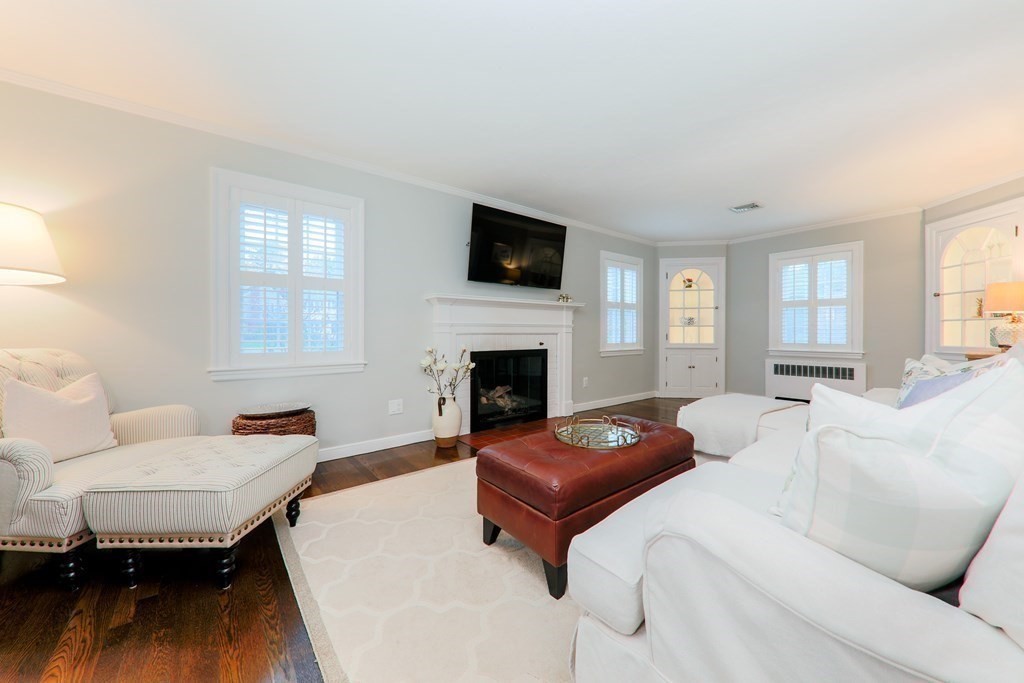 12 Rustlewood Road Milton, MA 02186 - Photo 3 of 21 Gallery Image 3