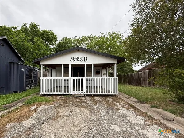 $99,500 | 223 North Benavides Street, Unit B, Port Lavaca, TX 77979