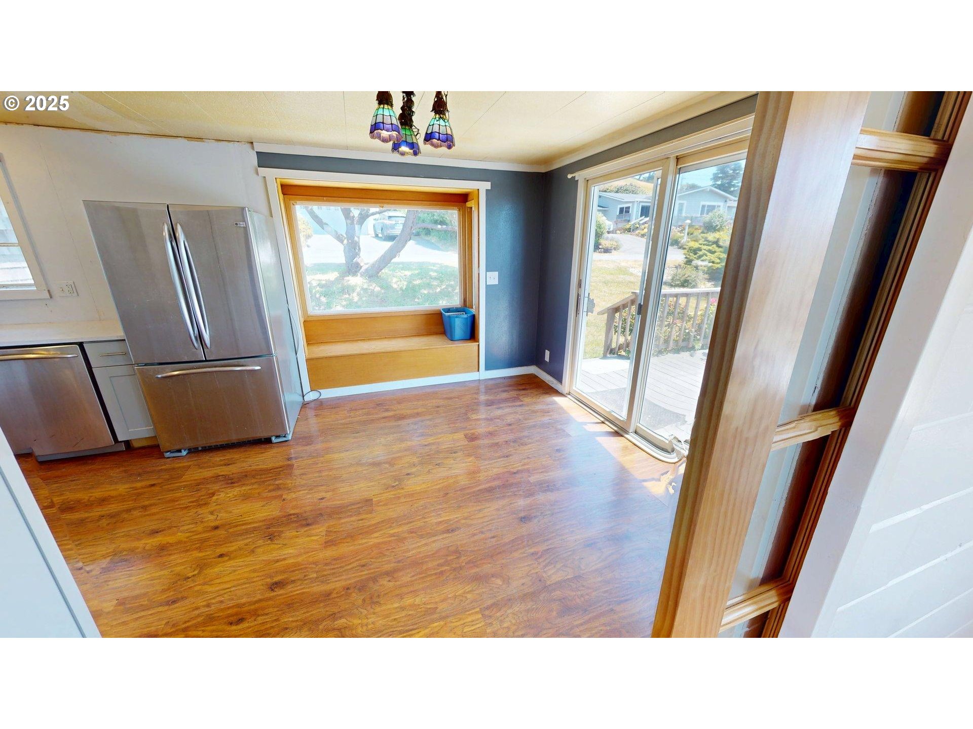 94036 Doyle Point Road Gold Beach, OR 97444 - Photo 11 of 42 Kitchen/Dining Room