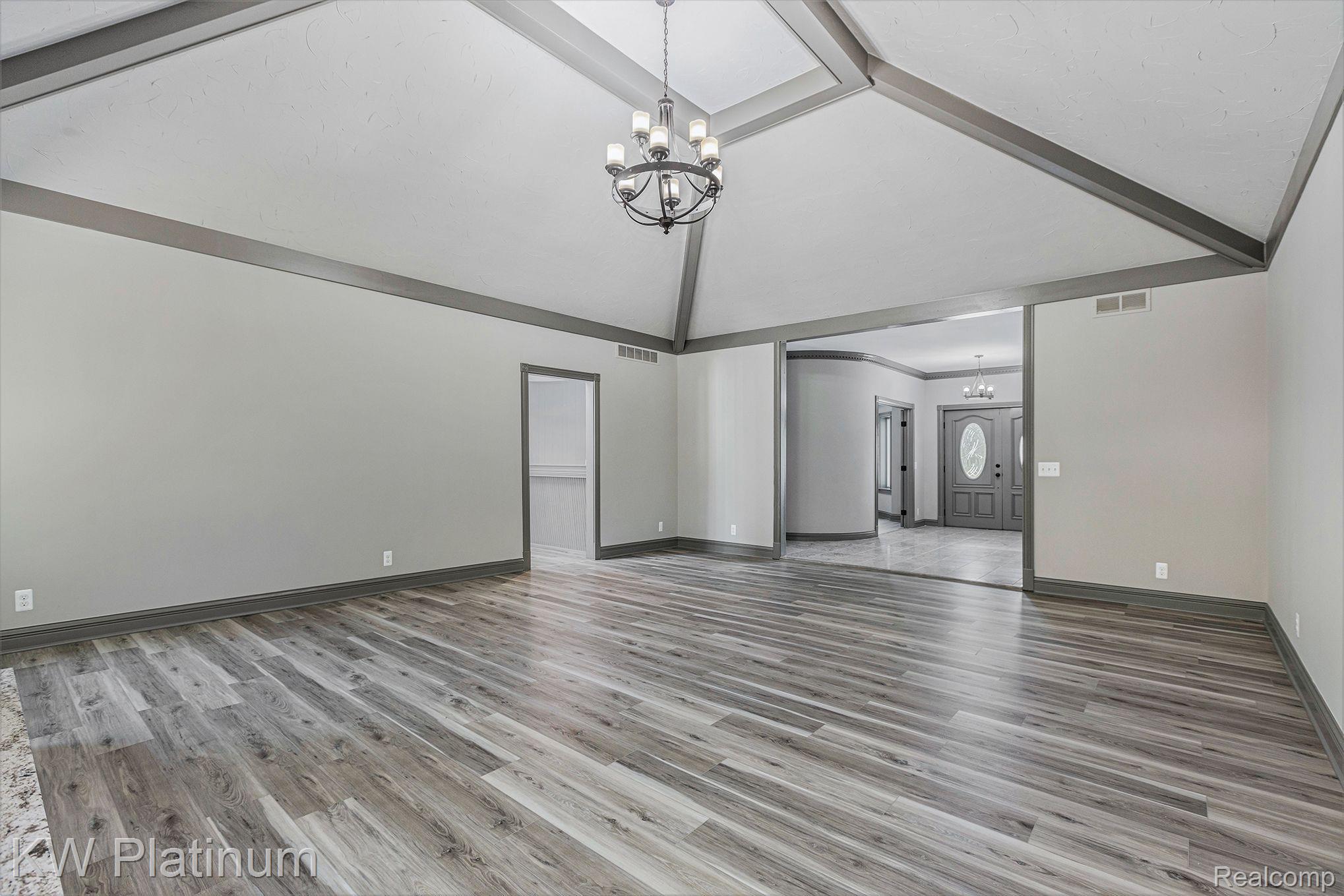 54363 Fairchild Road Macomb, MI 48042 - Photo 11 of 61 Gallery Image 11