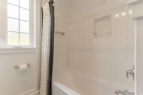 $389,900 | 2224 East Mulberry Street, Evansville, IN 47714