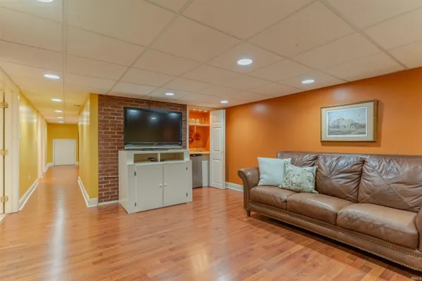 $389,900 | 2224 East Mulberry Street, Evansville, IN 47714