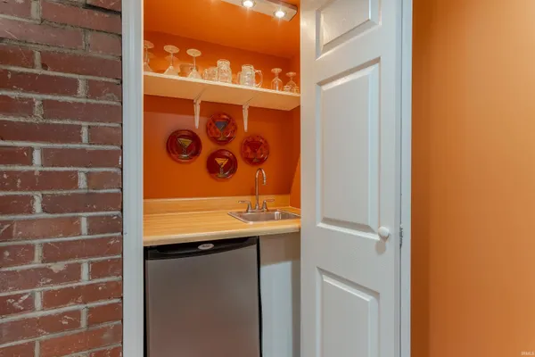 $389,900 | 2224 East Mulberry Street, Evansville, IN 47714