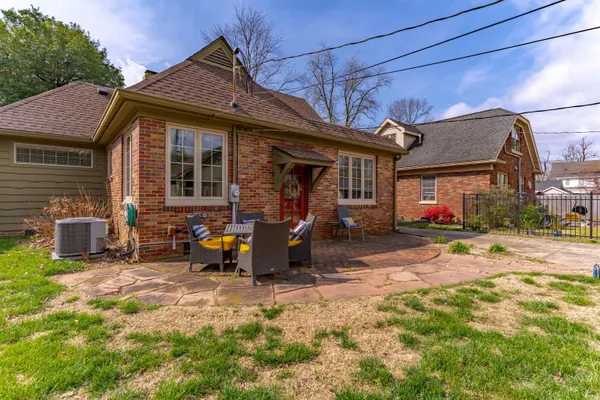 $389,900 | 2224 East Mulberry Street, Evansville, IN 47714