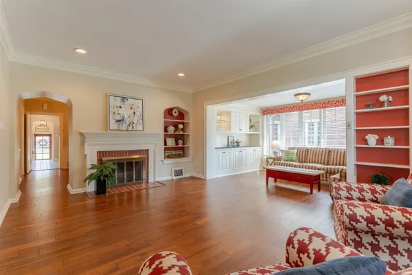 $389,900 | 2224 East Mulberry Street, Evansville, IN 47714