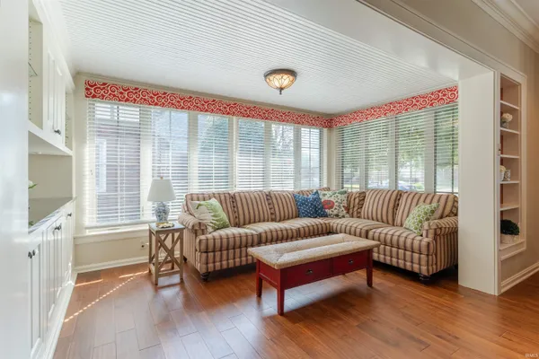 $389,900 | 2224 East Mulberry Street, Evansville, IN 47714