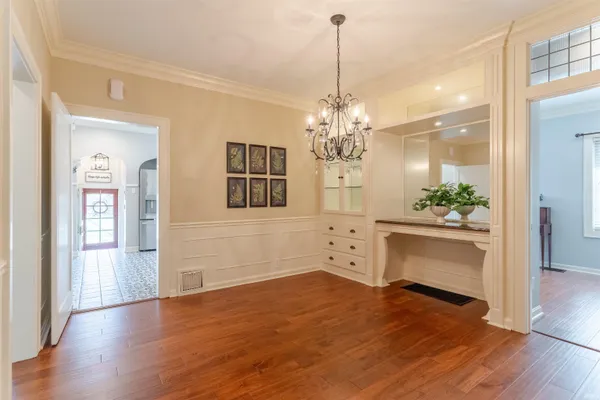 $389,900 | 2224 East Mulberry Street, Evansville, IN 47714