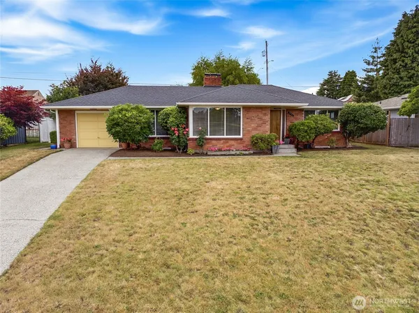 $699,950 | 4832 Rucker Avenue, Everett, WA 98203