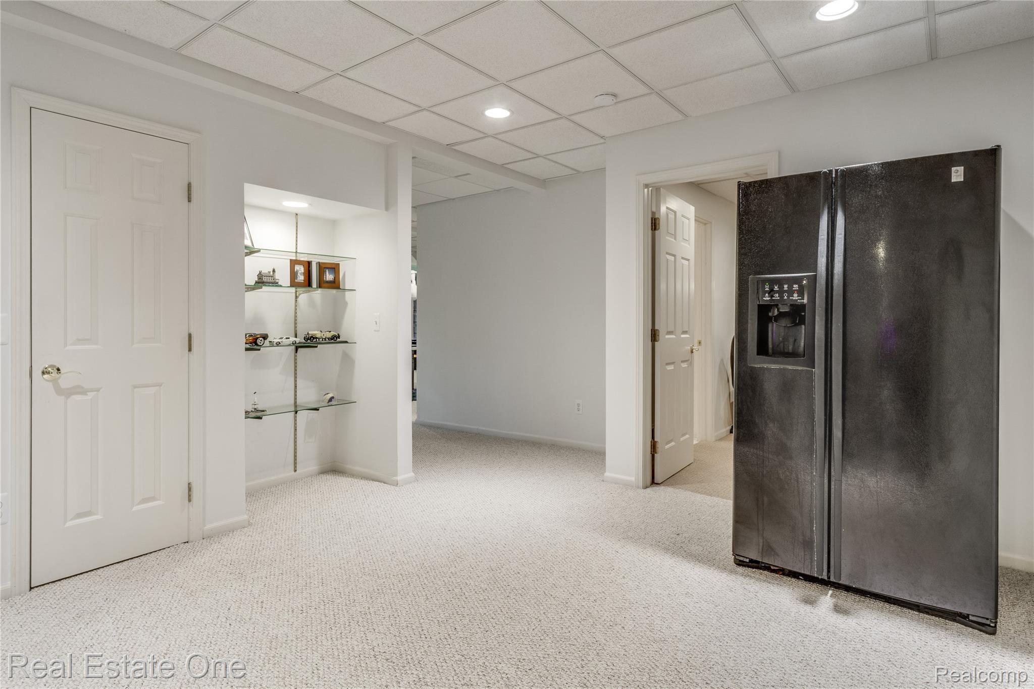 2802 Eagle Drive Rochester, MI 48309 - Photo 67 of 78 Interiors (64 of 69).jpg