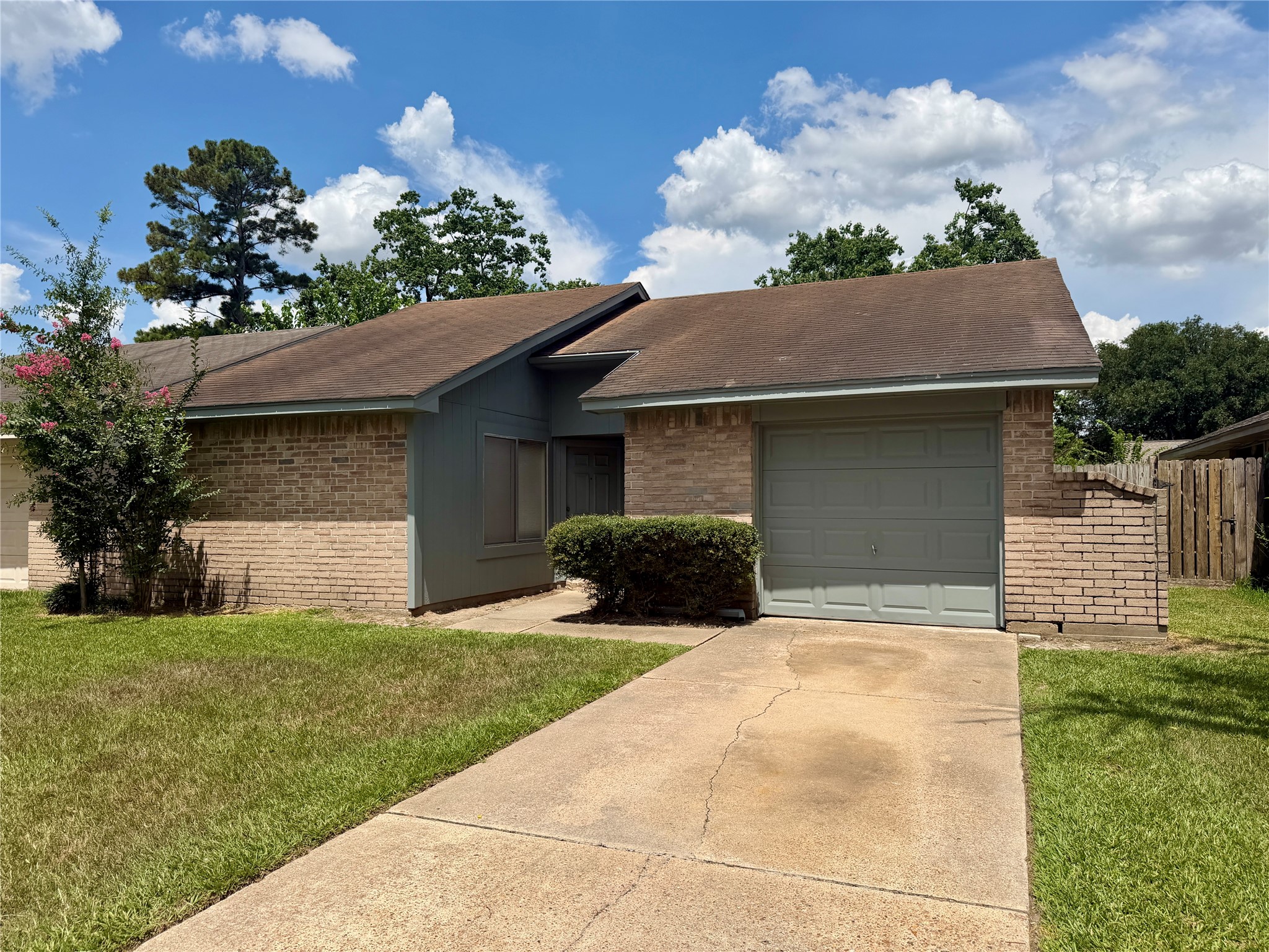 12618 Ridgelow Lane Houston, TX 77070 - Photo 3 of 14