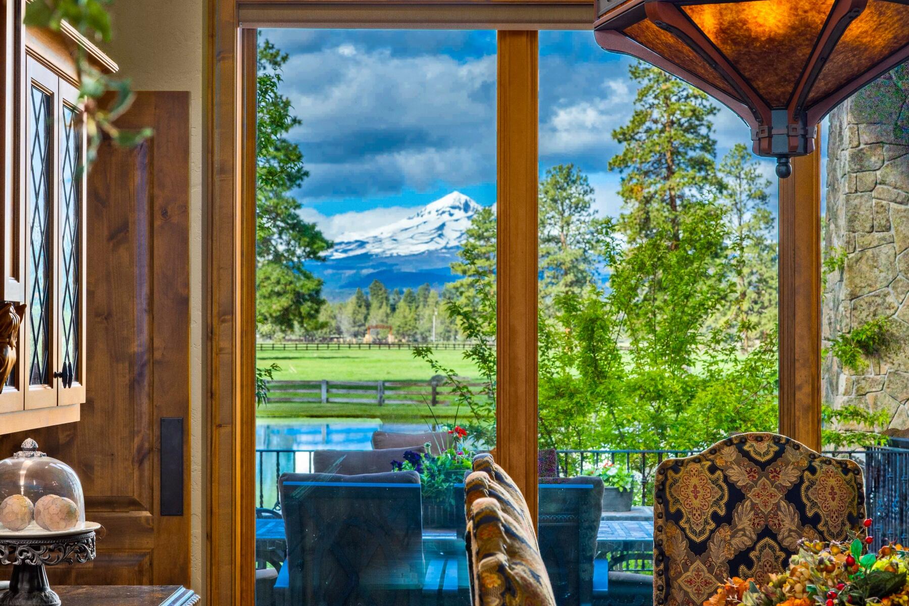 16400 Jordan Road Sisters, OR 97759 - Photo 14 of 101 Dining