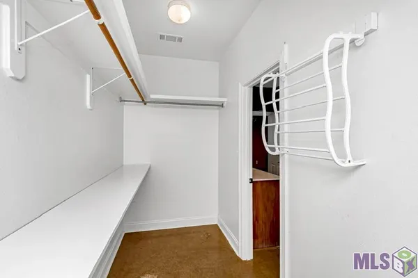 $290,000 | 2210 South Willow Ridge Avenue, Port Allen, LA 70767